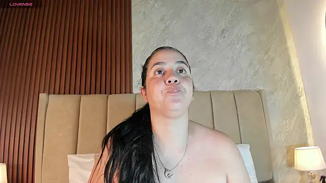  Cris Spicy  online show from July 17, 7:17 pm