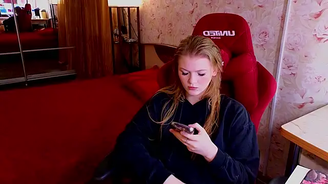 Jenny Skinner20 online show from November 9, 4:03 pm