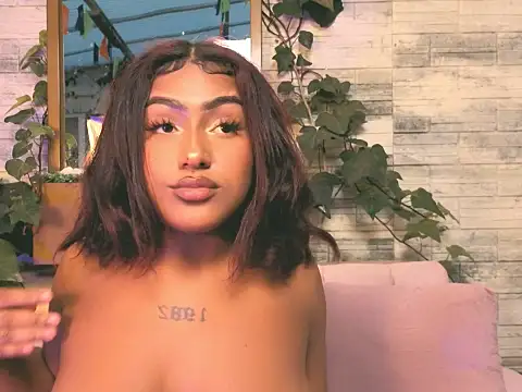 Emmadancer online show from October 30, 10:11 pm