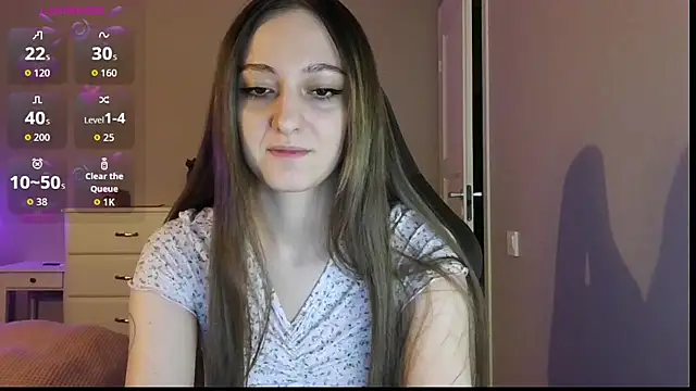 white liillyy online show from July 3, 8:26 pm