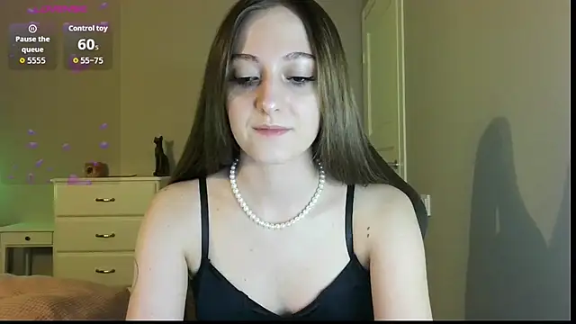 white liillyy online show from July 1, 9:25 pm