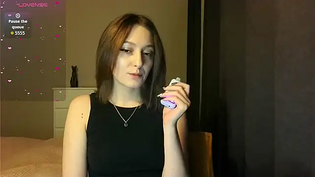 white liillyy online show from February 22, 7:37 pm