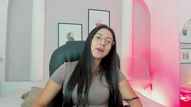 Snapshot of victoria_flores1 chatting on October 3, 9:42 pm victoria flores1 online show from October 3, 9:42 pm