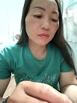 Snapshot of Exembin chatting on September 19, 1:21 pm Exembin online show from September 19, 1:21 pm