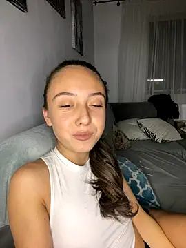 CristinaSww online show from October 17, 6:33 pm