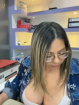 isabella horney  online show from July 19, 12:07 pm