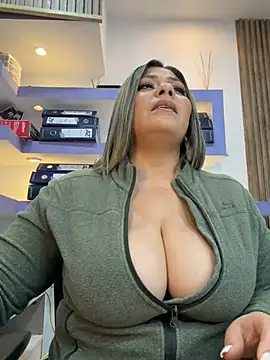 isabella horney  online show from June 30, 9:14 pm