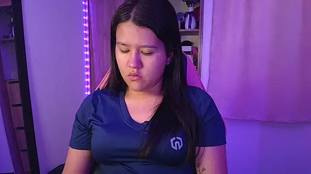 Oliviawatson1 online show from June 30, 12:26 pm