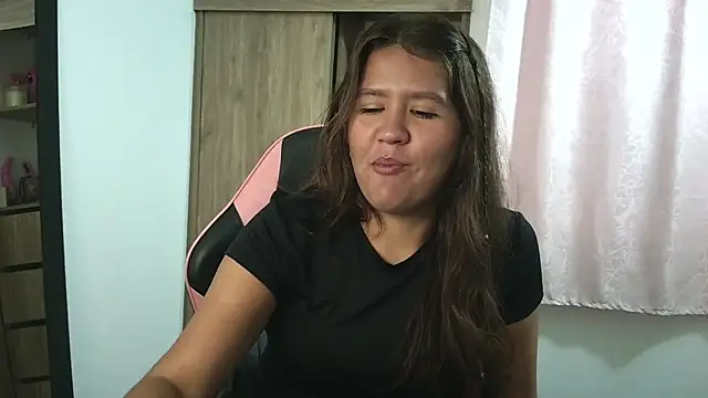 Oliviawatson1 online show from September 14, 1:42 pm