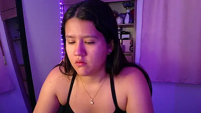 Oliviawatson1 online show from June 26, 12:28 pm