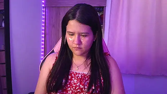 Oliviawatson1 online show from August 1, 12:07 pm