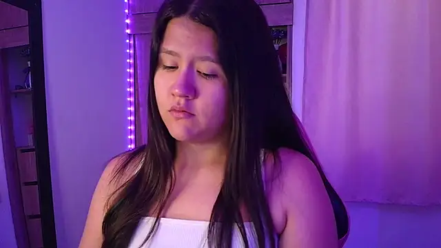 Oliviawatson1 online show from June 27, 12:22 pm