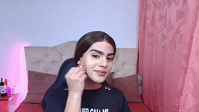 Snapshot of lailahdark chatting on October 15, 4:26 am lailahdark online show from October 15, 4:26 am