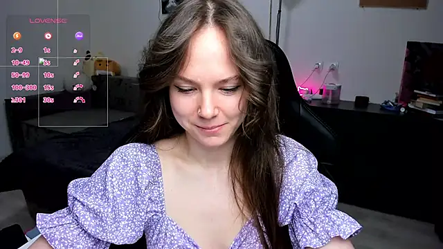 cute little ass online show from April 25, 5:10 pm
