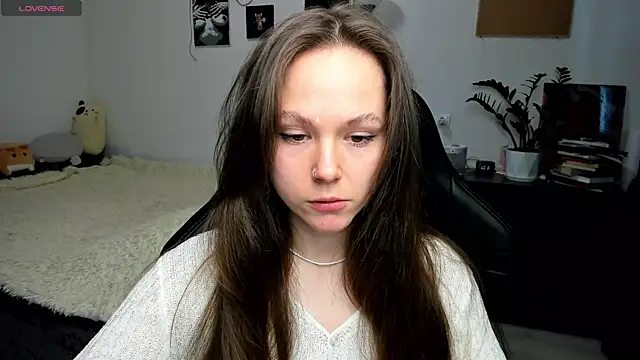 cute little ass online show from May 1, 11:02 am