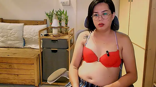 moriliciousxxx online show from May 4, 11:40 pm