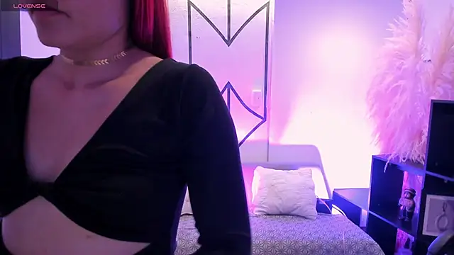 NahomiRichards  online show from March 14, 5:41 am