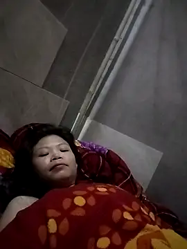 LinhNa999 online show from December 2, 1:57 pm