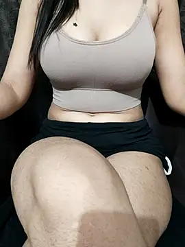 Snapshot of Your_Rubina chatting on October 13, 12:24 am Your Rubina online show from October 13, 12:24 am