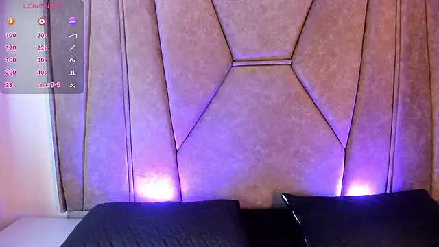 Isabela Colins online show from October 1, 12:43 pm