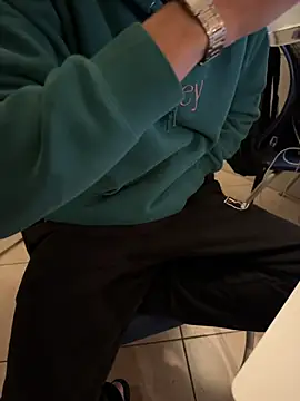 Manu97k online show from October 29, 8:11 pm