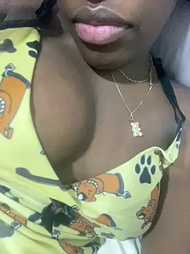 Snapshot of bybey18 chatting on October 19, 4:14 am bybey18 online show from October 19, 4:14 am