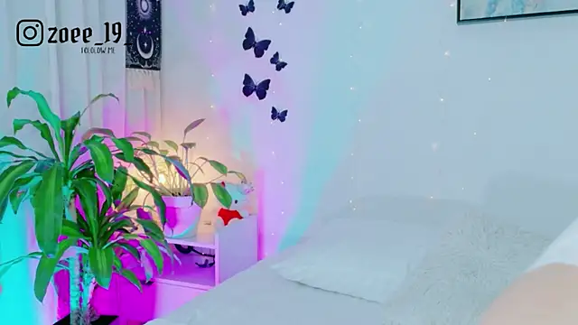 cuteezoe online show from June 9, 4:01 am
