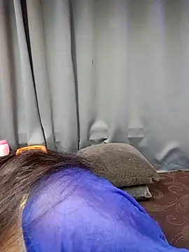 Misss-julli online show from March 6, 7:36 am