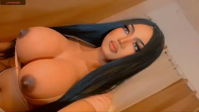 Lilly-lou online show from June 12, 6:05 pm