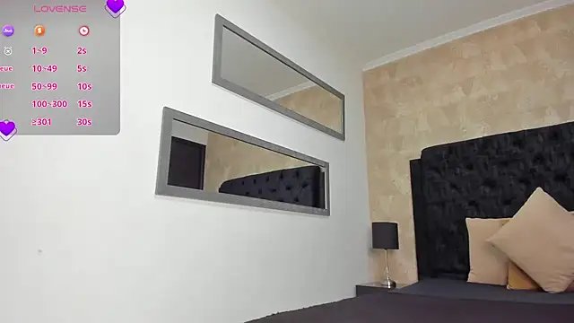 Layla Mackenzie online show from March 13, 5:20 am