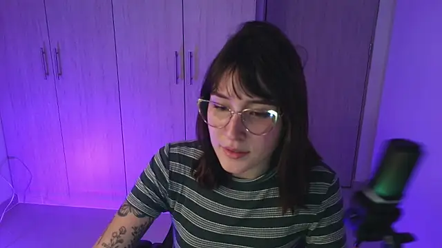 Yulienneg online show from January 10, 5:01 am