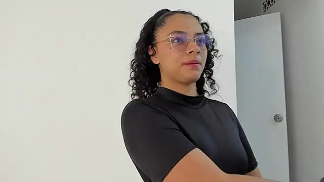 Snapshot of Angellit_Afrodita_ chatting on October 17, 11:24 am Angellit Afrodita online show from October 17, 11:24 am