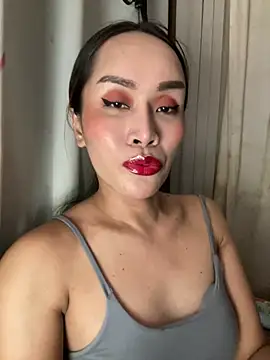 RomanticPearlTS online show from July 27, 1:52 pm