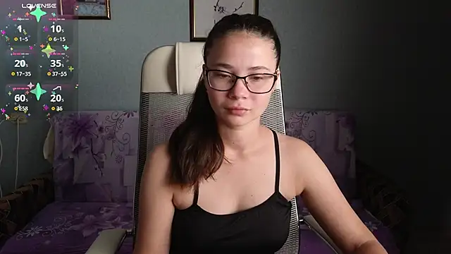 Snapshot of LuciaSenual chatting on October 20, 3:15 pm LuciaSenual online show from October 20, 3:15 pm