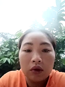 Snapshot of PhamPhung chatting on October 3, 10:59 pm PhamPhung online show from October 3, 10:59 pm