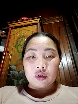 Snapshot of PhamPhung chatting on October 13, 3:47 pm PhamPhung online show from October 13, 3:47 pm