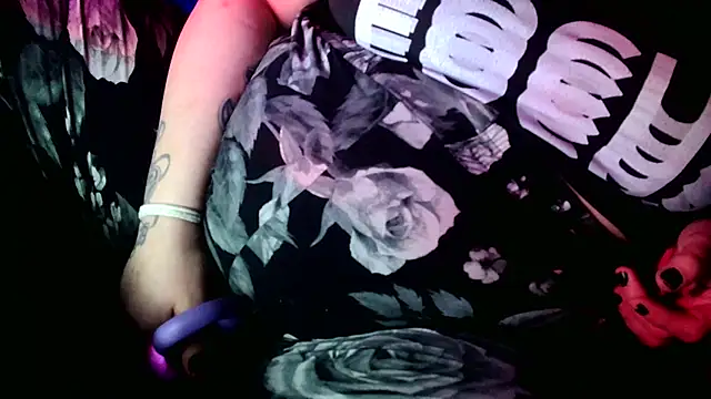 VanessaSpade online show from March 8, 5:39 pm