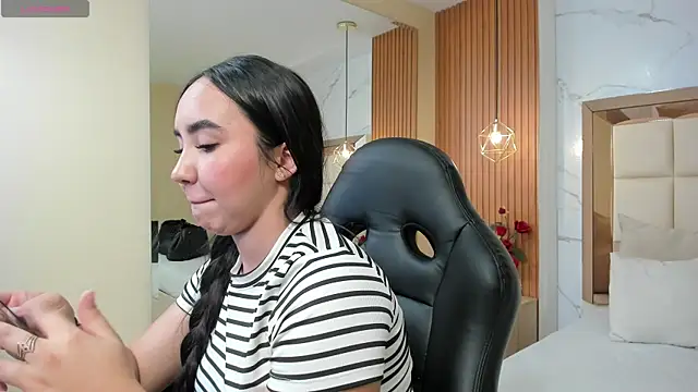julieta rosee online show from June 25, 10:22 pm