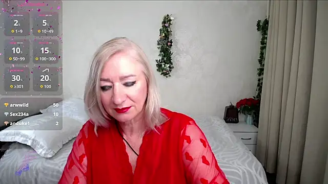 hunters woman online show from June 15, 5:02 pm