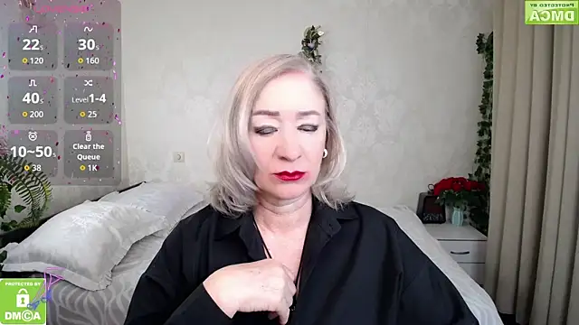 hunters woman online show from April 29, 7:08 pm