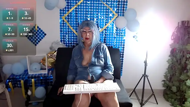 Snapshot of ruth_blue21 chatting on October 5, 2:16 am ruth blue21 online show from October 5, 2:16 am