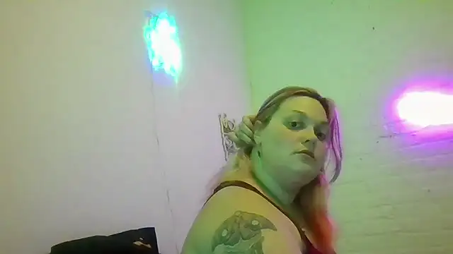 Jynxthefoxyfuck online show from December 14, 3:01 am