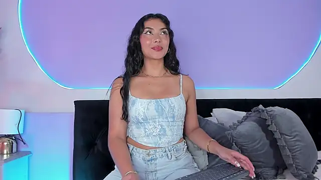 Snapshot of _HAANNAH_ chatting on October 29, 8:33 pm  HAANNAH  online show from October 29, 8:33 pm