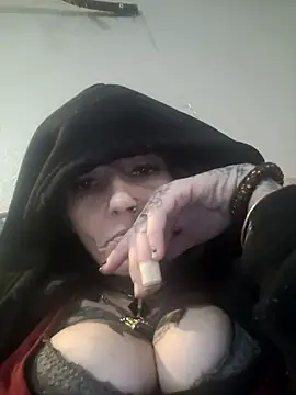 Evieskyyxh online show from September 21, 10:19 pm