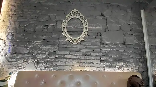 shygurl18 online show from February 6, 8:50 am