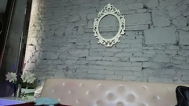 shygurl18 online show from October 2, 7:35 am