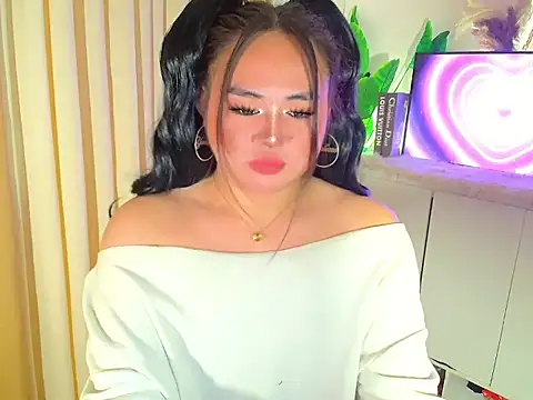 ursexy ceciliaxx online show from June 6, 11:55 pm