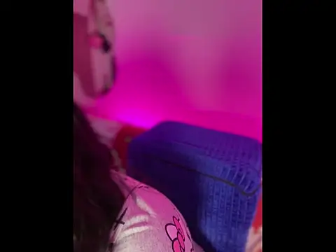 snow doll online show from November 21, 11:18 pm