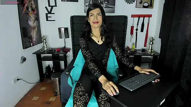 LunarisSmith online show from December 4, 5:35 pm