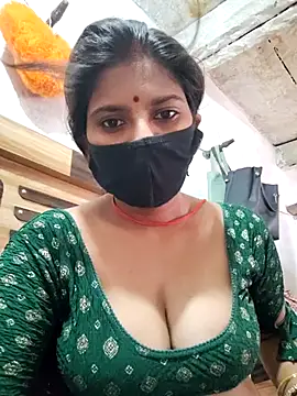 Daisygirl9 online show from July 10, 12:05 pm